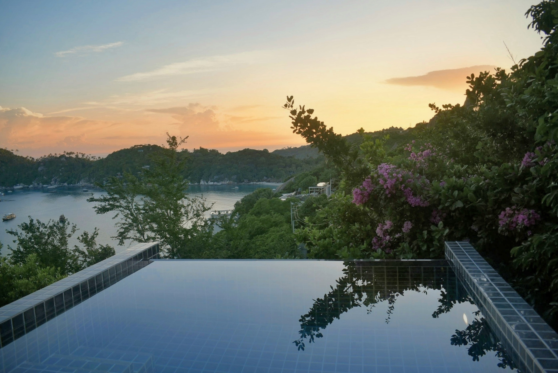Plunge pool with sea and sunset view at The Sailfish House