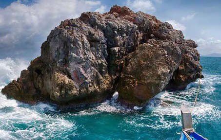 Sail Rock dive site — The region's most famous pinnacle